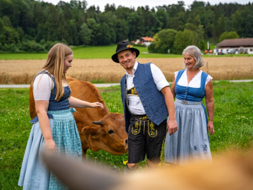 Woifmoarhof-Familie-Maier Chiemgau agrar