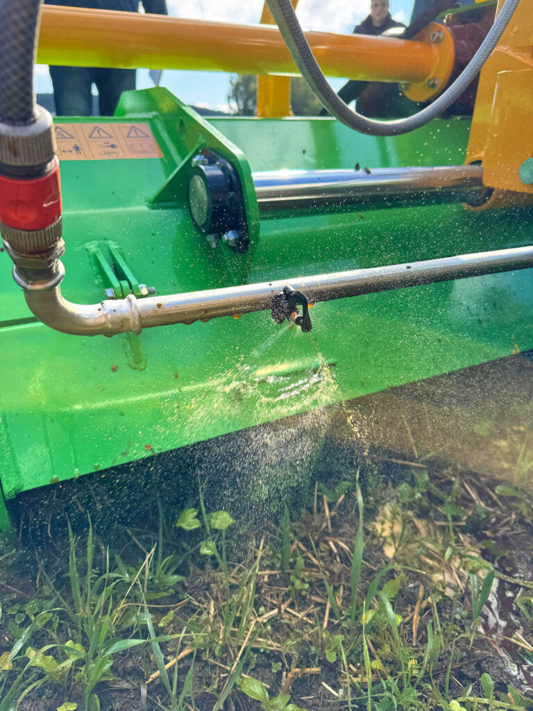 Regenerative Landwirtschaft Praxis | Bodenverjünger Einspritzung Mulcher